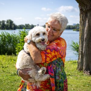 BESTEL HIER GRATIS FOLDERMATERIAAL